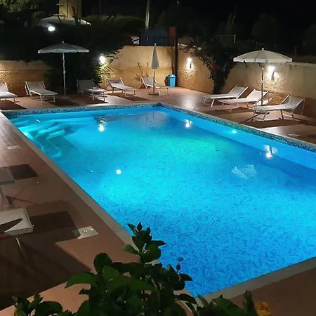 Beautiful In With Swimming Pool